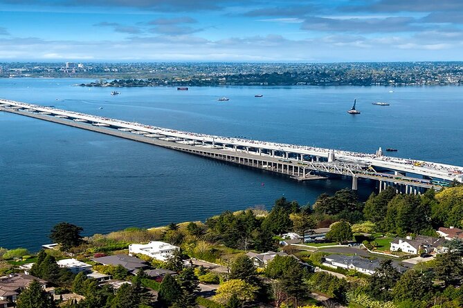 5-hour Seattle and Suburbs Attractions Tour - Juanita Beach Park: shoreline views plus practical amenities