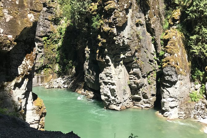 7-Day Small Group Tour: Canadian Rockies and National Parks - Camping vs Hotel: Which Option Feels Like Better Value for You