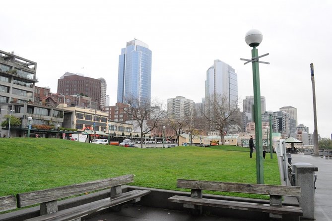 Awesome Scavenger Hunt: Seattle By The Sound - Victor Steinbrueck Park: a pause that feels like a secret in plain sight