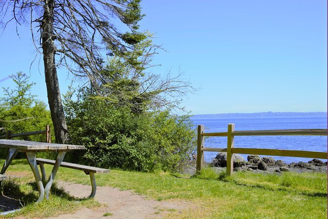 Bainbridge Island Discovery and Whiskey tasting Tour - Halls Hill Lookout and the Labyrinth: quiet time built into the route