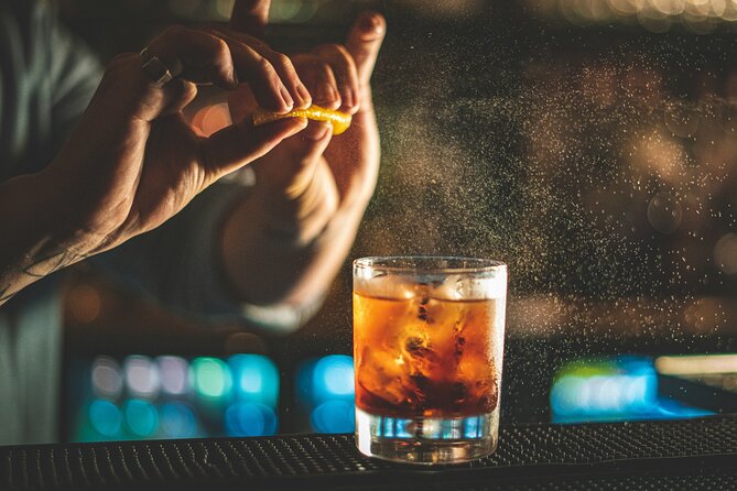 Bainbridge Island Discovery and Whiskey tasting Tour - Rockaway Beach for Seattle skyline views and salty air breaks