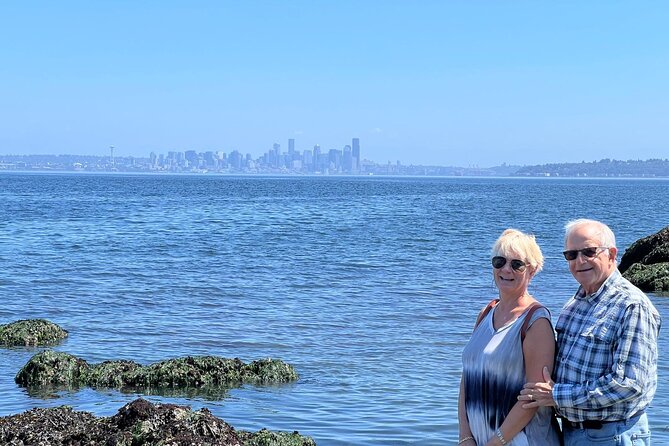 Bainbridge Island Discovery Tour - Timing, group size, and where you’ll stand during photos