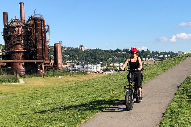 Bike Tour Seattle. 5 star Electric Bike Tour Seattle's waterways - Ballard and Carl English Botanical Gardens: locks, fish ladders, and history in motion