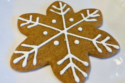 Festive Flavors of Pike Place Market Holiday Food Tour - Start at Unexpected Productions, then get your bearings