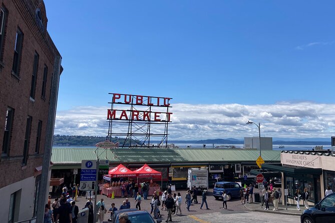 Food Tasting & Arts Tour of Pike Place Market - Pike Place Market tastings: fresh produce and smoked salmon