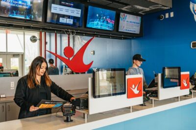 iFLY Seattle First Time Flyer Experience - How the 90-minute session runs at 349 Tukwila Pkwy