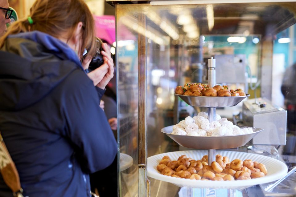 Insider's Breakfast and Culture Tour of Pike Place Market - Weather, stairs, and standing time: the real consideration