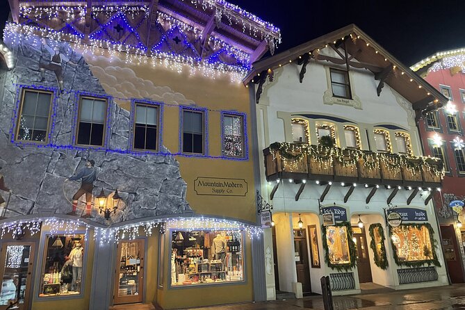Leavenworth Christmas Lights Tour from Seattle - Stevens Pass option: a ski area detour when conditions allow
