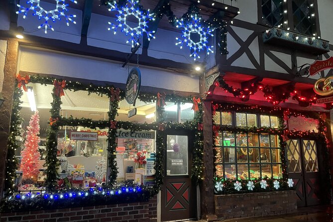 Leavenworth Christmas Lights Tour from Seattle - Leavenworth: where the Christmas lights and Bavarian vibe do the heavy lifting