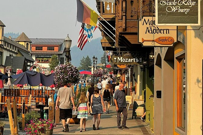 Leavenworth Exclusive Tour from Seattle - Stop to stretch (and snap photos): Bigfoot, Harry Henderson, and Espresso Chalet