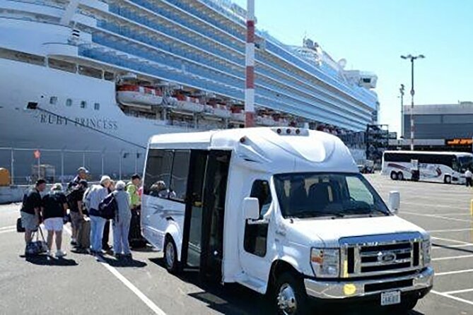One-Way Transfer: Pier 91 to Airport - Finding Terminal 91 Check-In (Lane R, Orange Clipboard Included)
