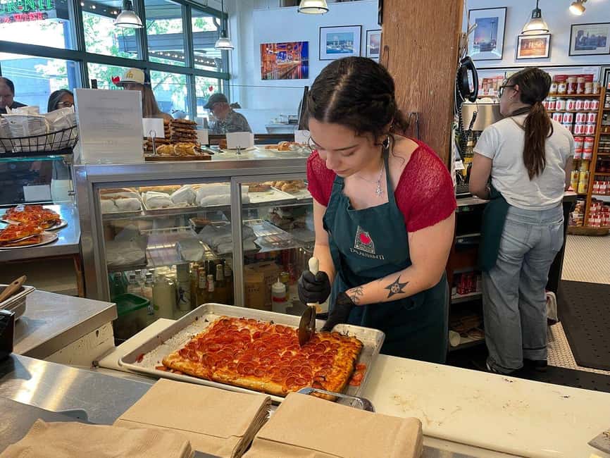Pike Place Market: Meet the Market - Food and Fun Tour - Getting Market-Smart Through Mazes, Hills, and Secret Passageways