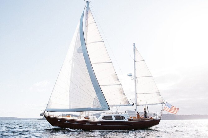 Sail Bainbridge Island & Seattle Waters - Luxury Classic Sailboat - Classic sailing comfort: cabin shelter and staying happy if the day turns
