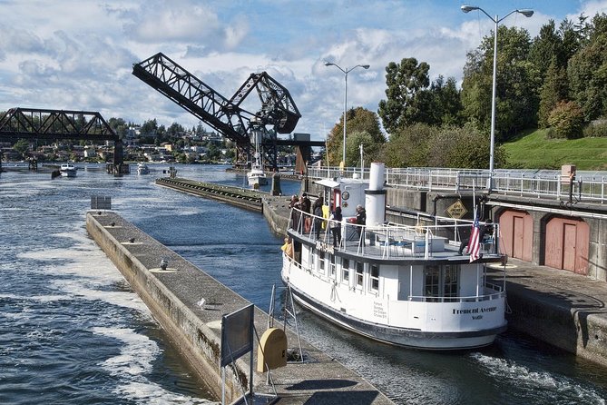 Seattle City and Snoqualmie Falls Half-Day Guided Tour - Fishermen’s Terminal or Ballard Locks: Seasonal Seattle Wildlife and Water Traffic