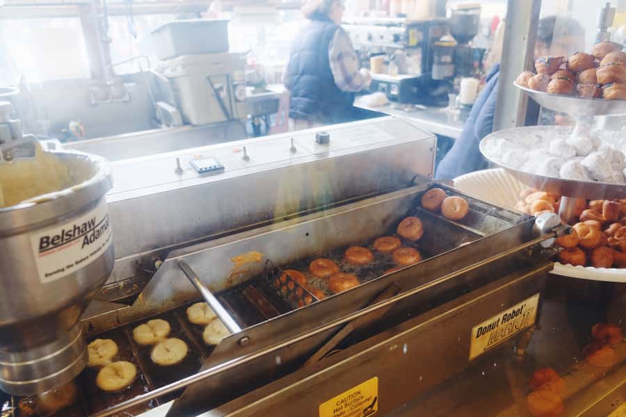 Seattle: Guided Delicious Donut Tour with Tastings - Guide energy: Dr Wikid, Oliver, and Amanda