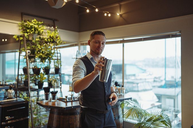 Seattle Hands On Cocktail Class - Alcohol options, pacing, and the smartest way to plan your night