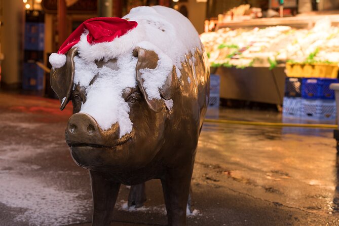 Seattle Holiday Donut Adventure & Walking Food Tour - Stop 1: Top Pot Doughnuts for seasonal flavors and house-roasted coffee