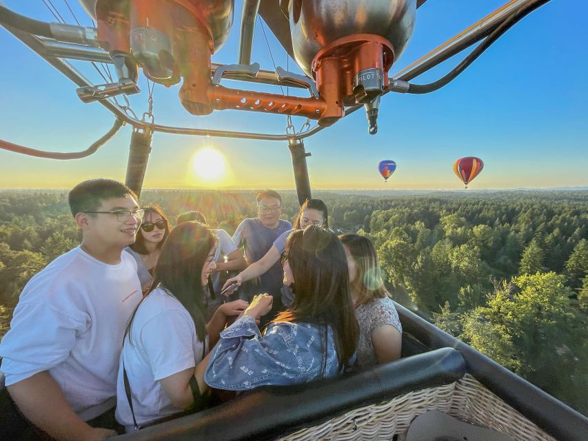 Seattle: Mt. Rainier Sunset Balloon Ride with Champagne - The Flight Itself: 45–60 Minutes in the Sky