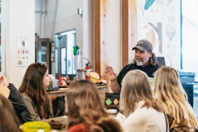 Seattle: Pike Place Market Chef-Guided Food Tour - Meeting at Simply Seattle: where to stand and how to start on time