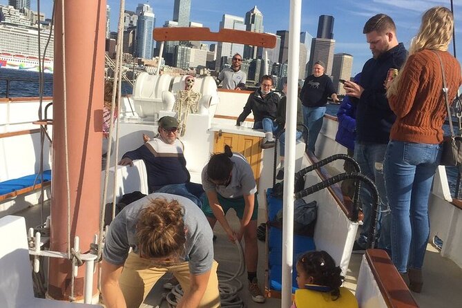 Seattle Sailing Harbor Tour - Crew style, safety, and the hands-on sail factor