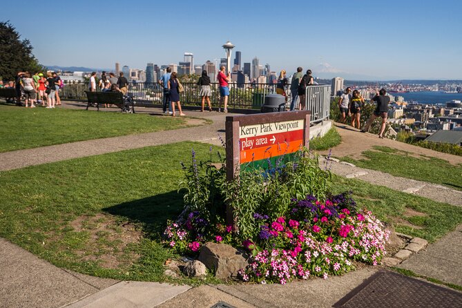 Seattle Scenic Panoramic Tour - Gas Works Park: Skyline Frames Over the Water