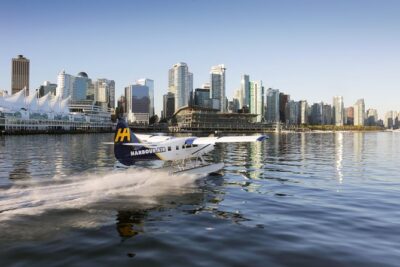 Seattle to Vancouver Scenic Seaplane Transfer: One Way - The flight itself: Seattle landmarks, border crossing, and island views
