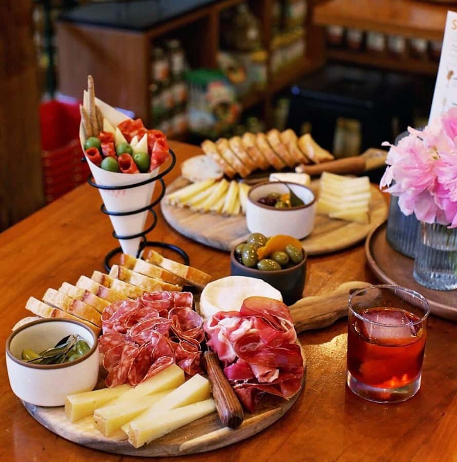 Seattle: Wine, Cheese and Chocolate Pairing Tour - The Start at Seleus Chocolates: Set Your Palate Before You Taste Wine