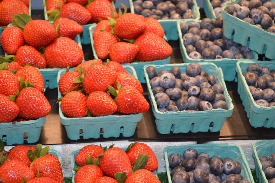 Secret Food Tours: Seattle Pike Place Market - Rain or Shine at Pike Place: What That Means for Your Day