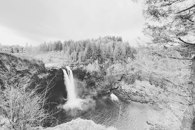 Snoqualmie Falls and Wineries Tour from Seattle - The Seattle-to-falls route: floating bridges and I-90, without the stress