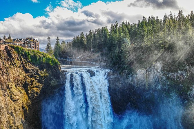 Snoqualmie Falls + Wine Tasting: All-Inclusive Small-Group Tour - Snoqualmie Falls: Upper Boardwalk Views and a Photo-Worthy Nature Walk