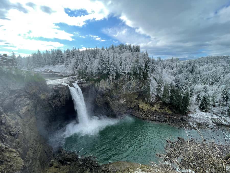 The Best of Seattle and Majestic Snoqualmie Waterfalls - Gas Works Park and Fremont Troll: Quirky Seattle Interludes