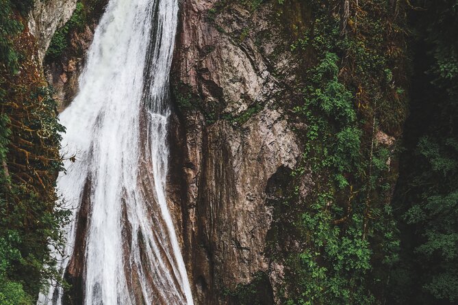 Visit Snoqualmie and Hike to Twin Falls (Transportation included) - Logistics that make the day easier than self-guided