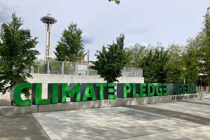 Welcome to Seattle Walking Tour - Seattle Public Library and Pike Place Market Without the Rush