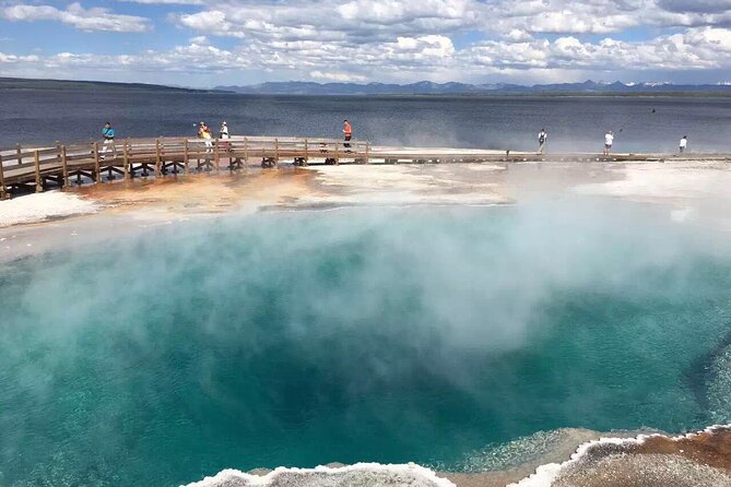 Yellowstone Grand Teton and Coeur d’Alene 5-Day Tour from Seattle - Coeur d’Alene cruise (optional) and the 50,000 Silver Dollar Bar stop