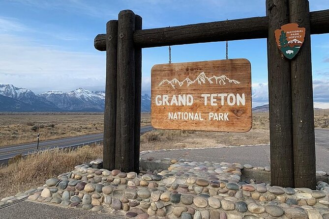 Yellowstone Grand Teton and Coeur d’Alene 5-Day Tour from Seattle - Price and value: what’s covered, what isn’t, and how to budget smart